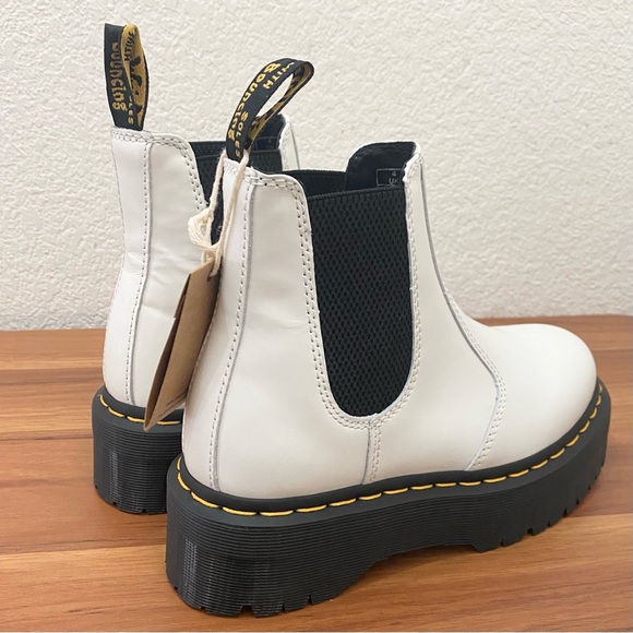 DR MARTENS 2976 White Quad Smooth Leather Platform Chelsea Boots Size 6 Women’s - Picture 5 of 16